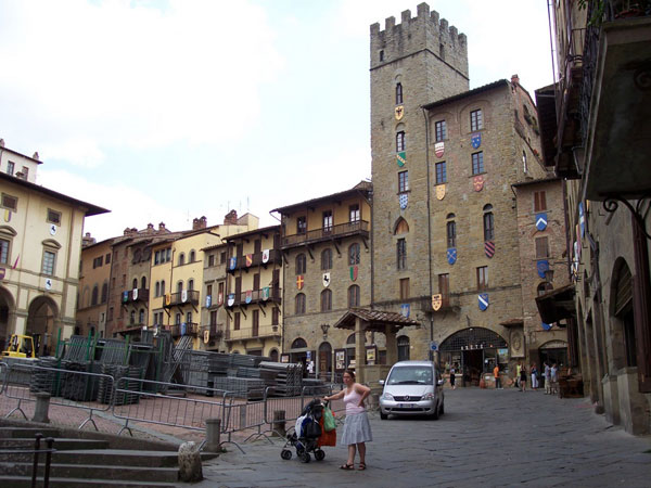 arezzo600