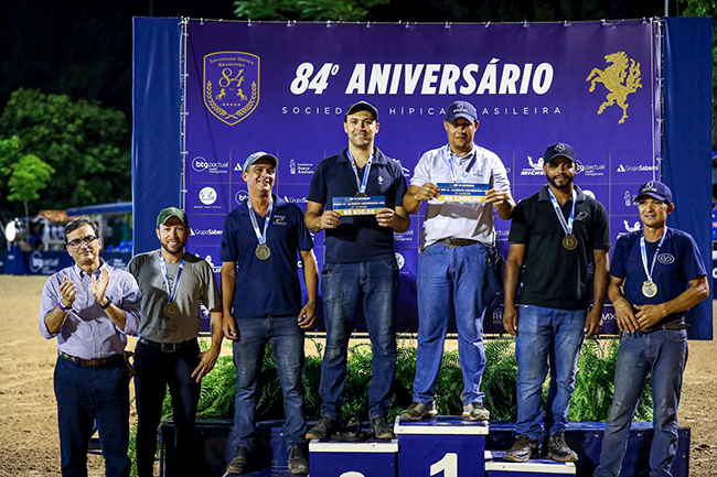 tratadores2711