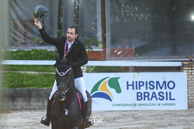 vitor hugo 1102