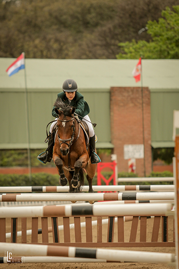 lara egoroff arg550