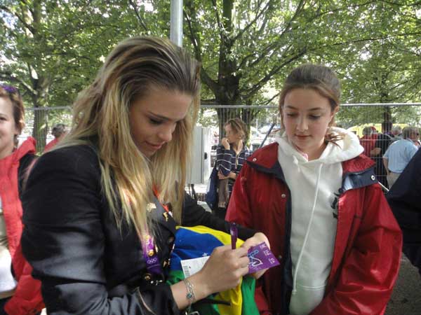 lu autografo600