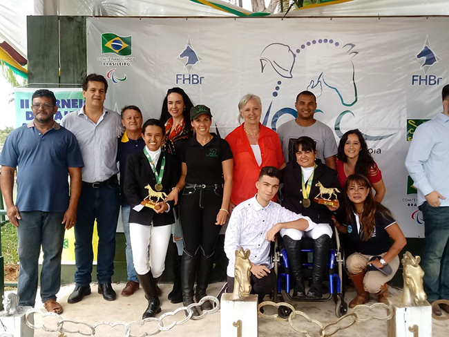 premiacao novatos 2403 650